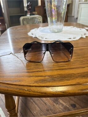 Designer Gradient Black-Brown Shield Sunglasses